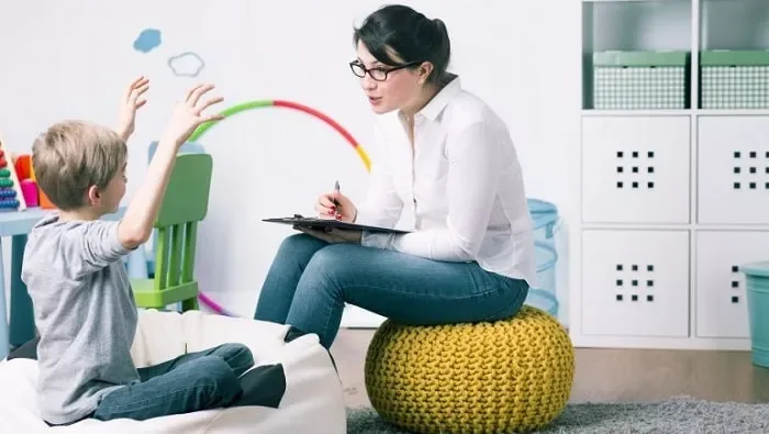 افتراق تشخیص بیشفعالی کودک و اختلال حسی؛ راهنمای جامع توانبخشی عصبی و کاردرمانی کودک در شمال تهران